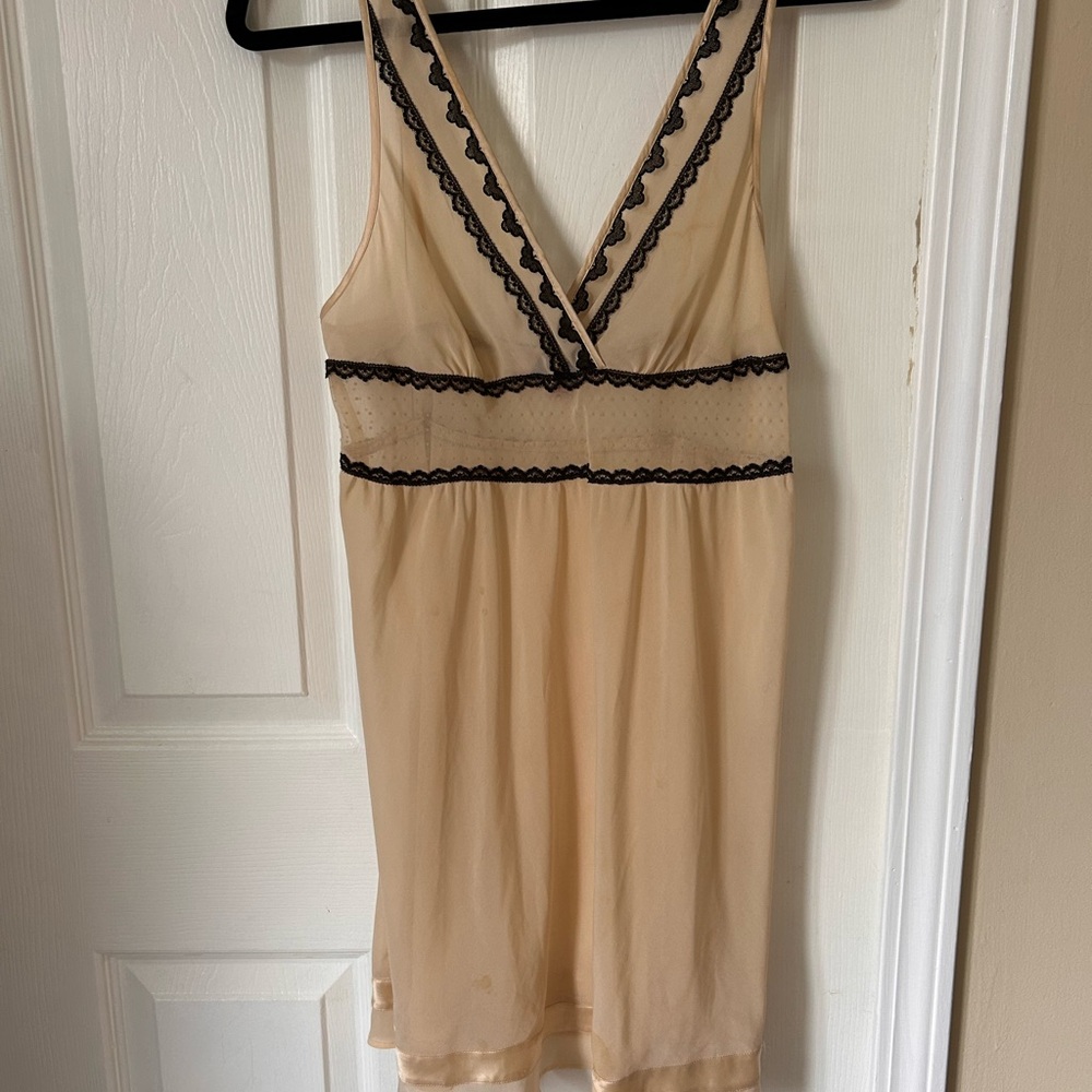 DISCONTINUED Angels 2000s Victoria's Secret Cream Slip/Festival Wear/Y2K
